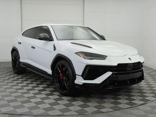 2023 Lamborghini Urus S