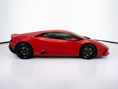 2021 Lamborghini Huracan EVO Coupe