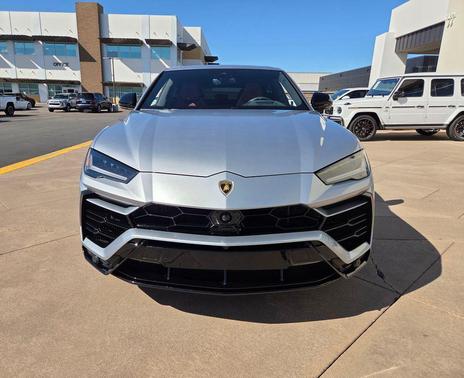 2022 Lamborghini Urus Graphite Capsule