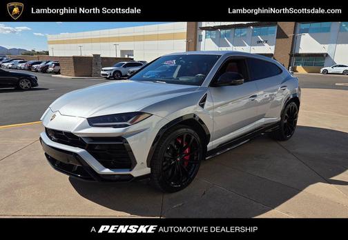 2022 Lamborghini Urus Graphite Capsule