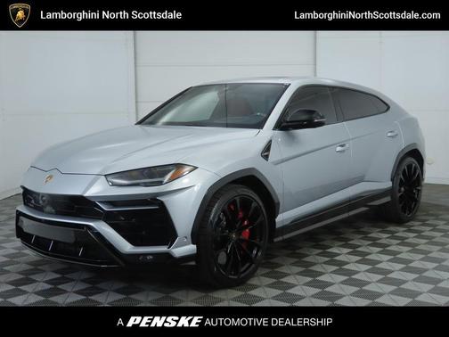 2022 Lamborghini Urus Graphite Capsule