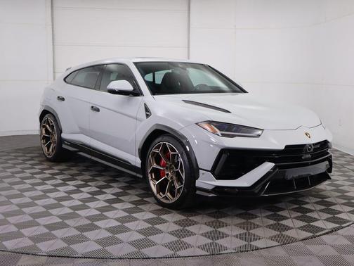 2023 Lamborghini Urus Performante