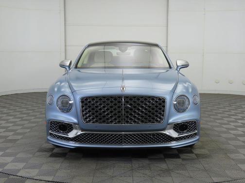 2022 Bentley Flying Spur V8
