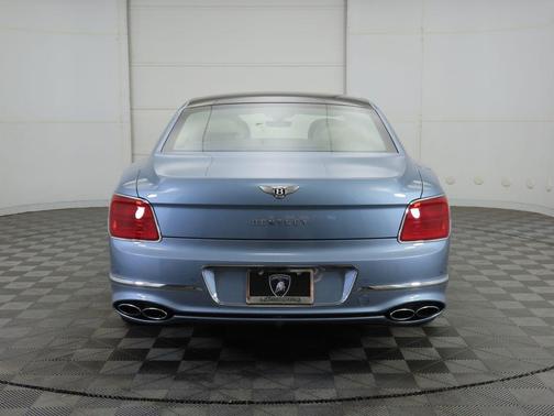 2022 Bentley Flying Spur V8
