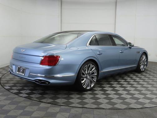 2022 Bentley Flying Spur V8