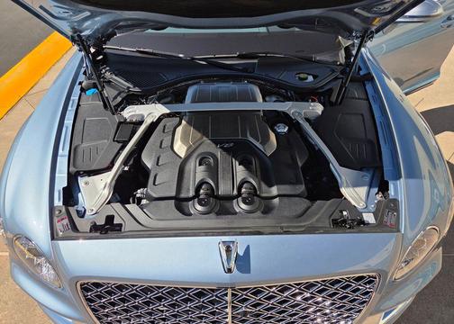 2022 Bentley Flying Spur V8