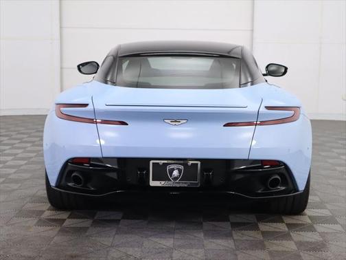 2017 Aston Martin DB11 Base