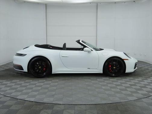 2024 Porsche 911 Carrera 4S Cabriolet