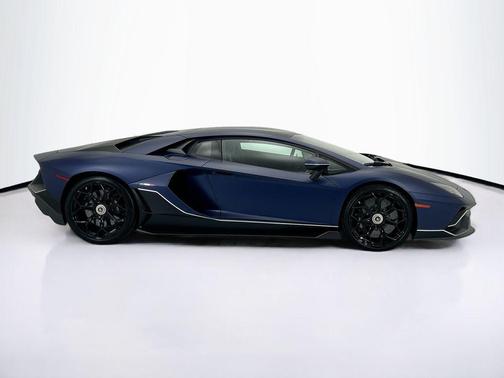 Blu Emera Matt 2022 Lamborghini Aventador SVJ LP 780-4 Ultimae