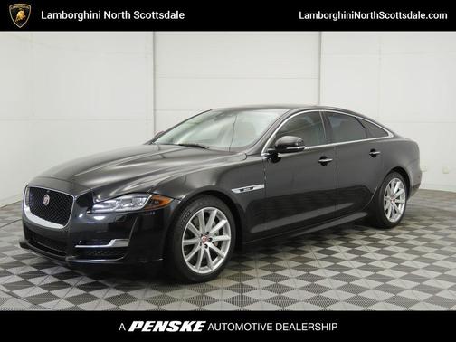 2019 Jaguar XJ R-Sport