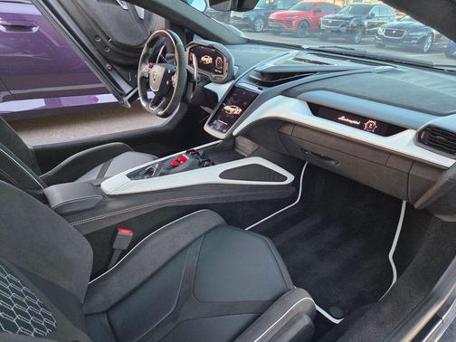 2024 Lamborghini Revuelto Base