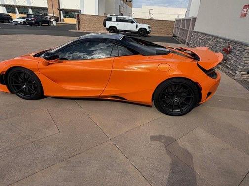 Ventura Orange 2025 McLaren 750S Spider