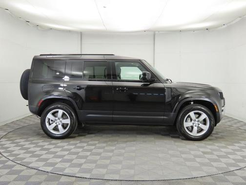 2024 Land Rover Defender 110 P400 S