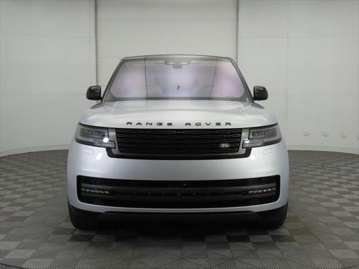 2023 Land Rover Range Rover P400 SE