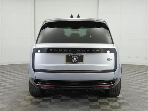 2023 Land Rover Range Rover P400 SE
