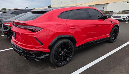2020 Lamborghini Urus Base