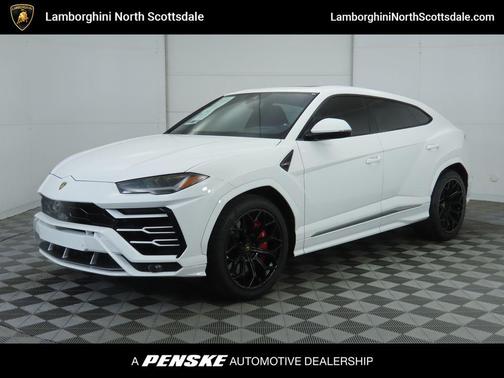 2021 Lamborghini Urus Graphite Capsule