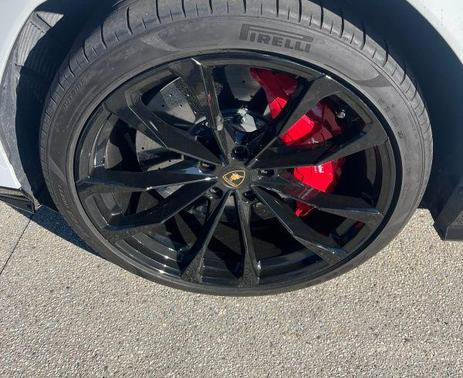 Bianco Monocerus Metallic 2024 Lamborghini Urus S