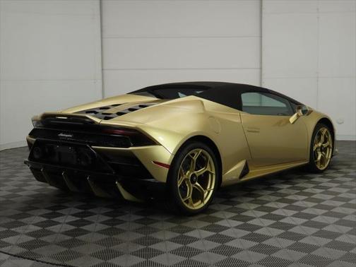 2022 Lamborghini Huracan EVO Spyder