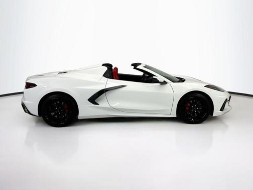 Arctic White 2026 Chevrolet Corvette Stingray w/1LT