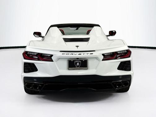 Arctic White 2026 Chevrolet Corvette Stingray w/1LT