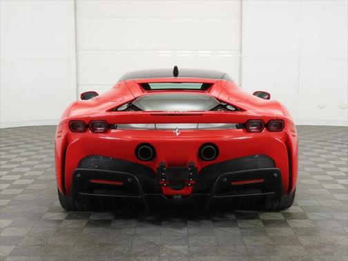 2023 Ferrari SF90 Stradale Base