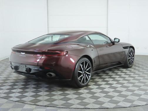 2018 Aston Martin DB11 Base