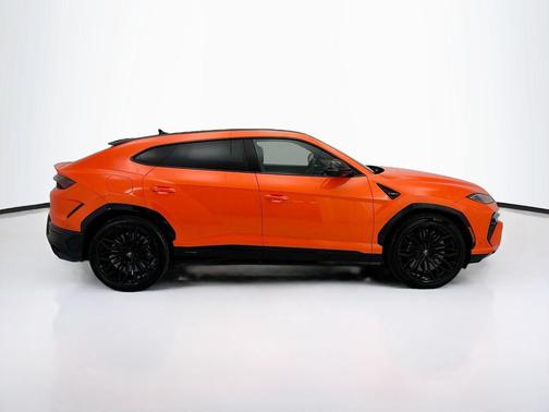 Arancio Egon Metallic 2025 Lamborghini Urus SE