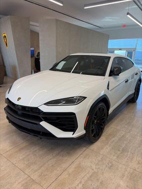 2025 Lamborghini Urus SE