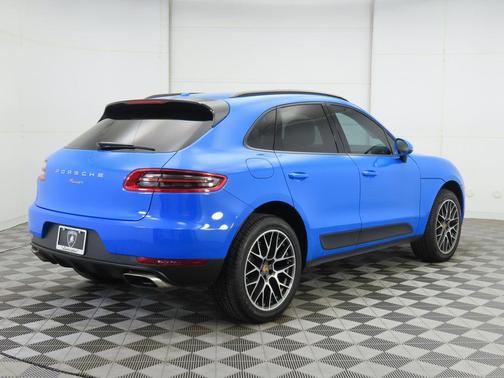 2018 Porsche Macan Base