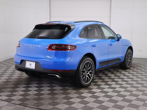 2018 Porsche Macan Base