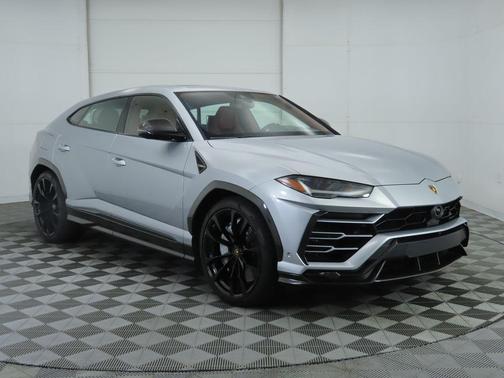 2020 Lamborghini Urus Base