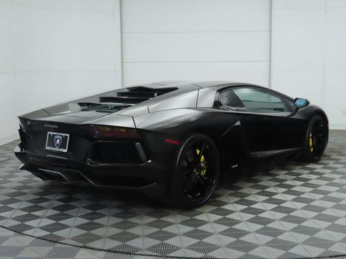 2014 Lamborghini Aventador LP700-4