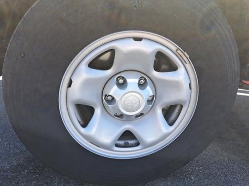 2022 Toyota Tacoma SR