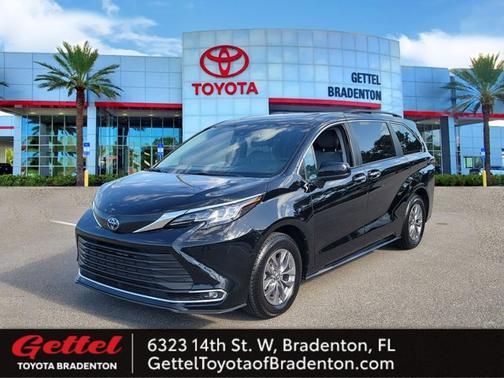 2023 Toyota Sienna XLE