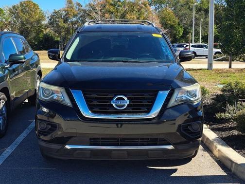 2017 Nissan Pathfinder S