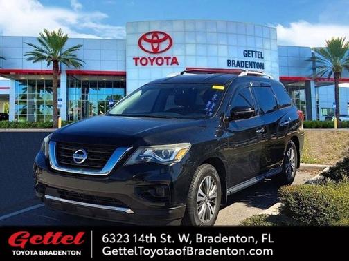 2017 Nissan Pathfinder S