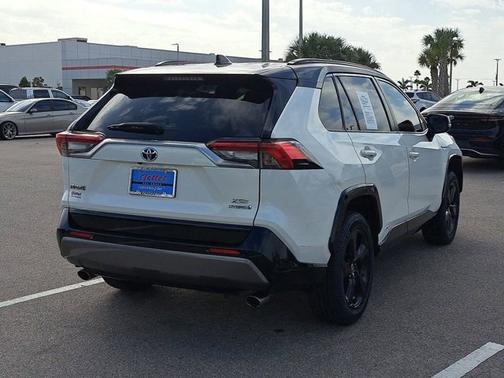 2021 Toyota RAV4 Hybrid XSE