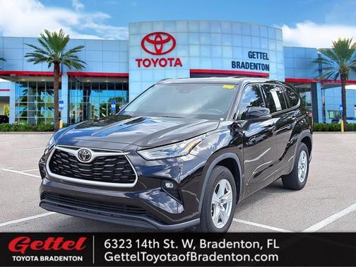 2022 Toyota Highlander LE