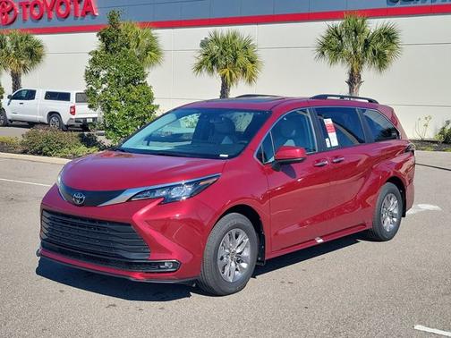 2026 Toyota Sienna XLE
