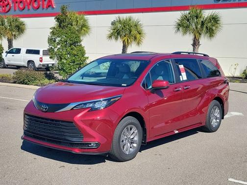 2026 Toyota Sienna XLE