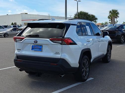 2023 Toyota RAV4 Hybrid Hybrid XLE Premium
