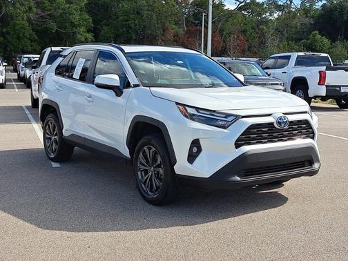2023 Toyota RAV4 Hybrid Hybrid XLE Premium