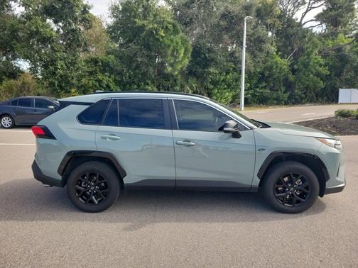 2023 Toyota RAV4 Hybrid Hybrid XLE