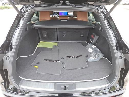 2025 Toyota Crown Signia Limited