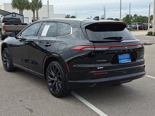 2025 Toyota Crown Signia Limited