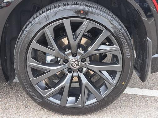 2025 Toyota Crown Signia Limited