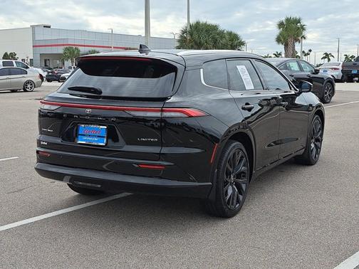 2025 Toyota Crown Signia Limited