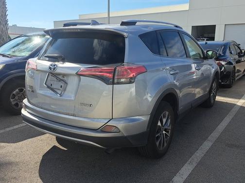 2018 Toyota RAV4 Hybrid LE