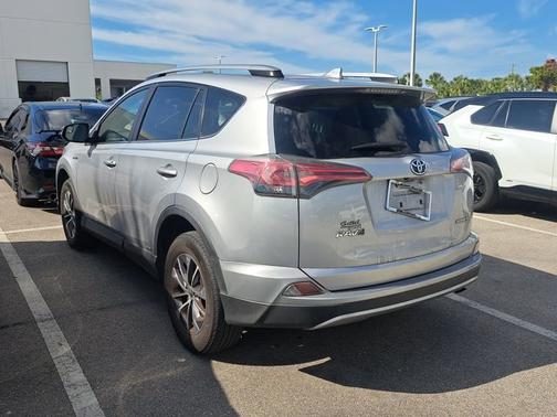 2018 Toyota RAV4 Hybrid LE